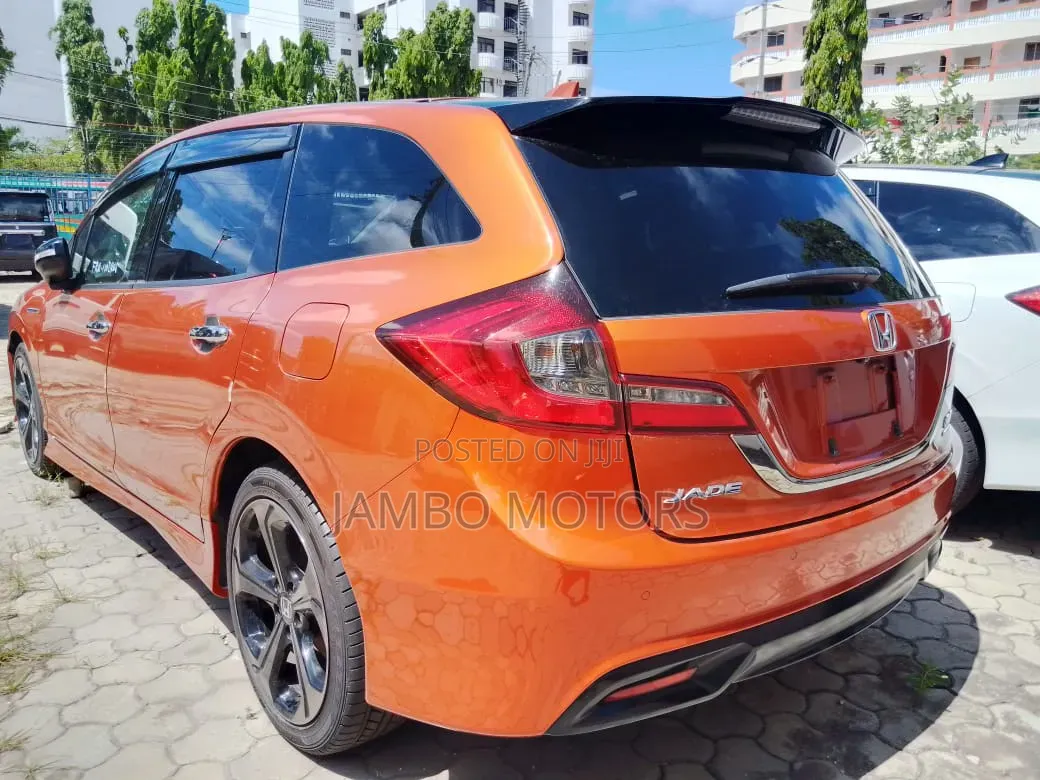 Honda Jade 1.5 Hybrid 2020 Orange