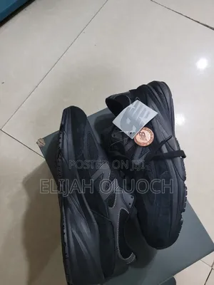 New Balance 990 V6 Tripple Black