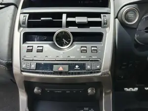 Lexus NX 300 FWD 2020 White