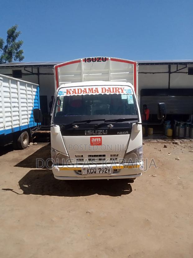 Clean Isuzu NKR 2018 White