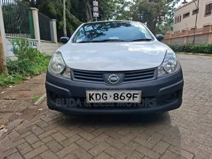 Nissan Advan 2014 White