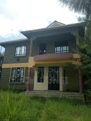 5bdrm Maisonette in Kathome, Junction for sale