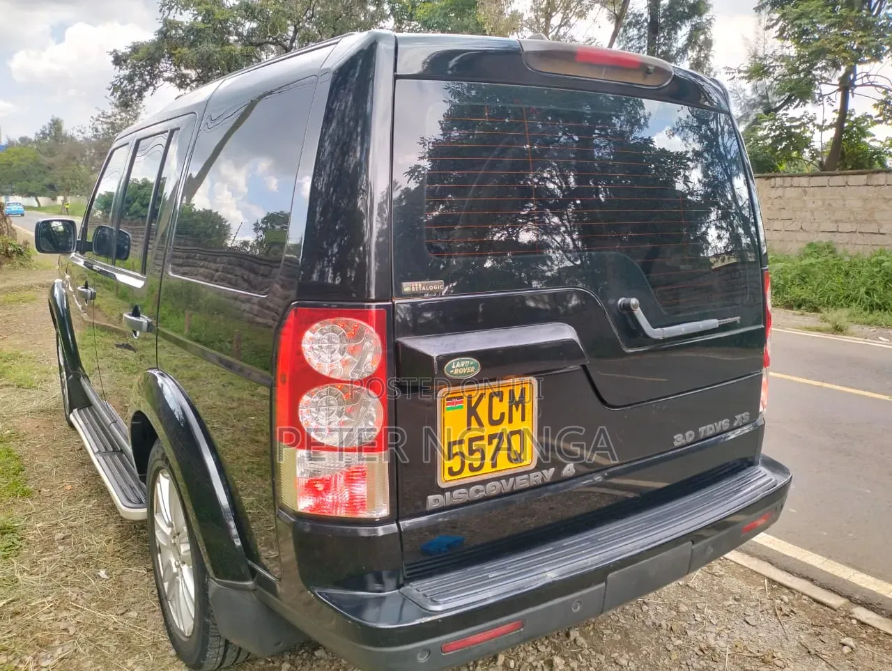Land Rover Discovery 2010 Black