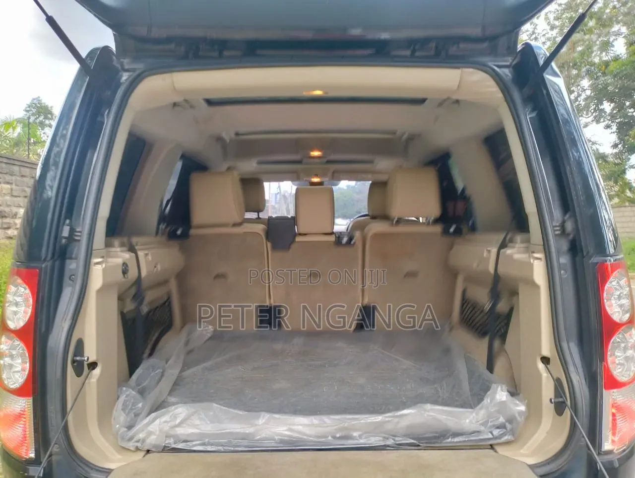 Land Rover Discovery 2010 Black