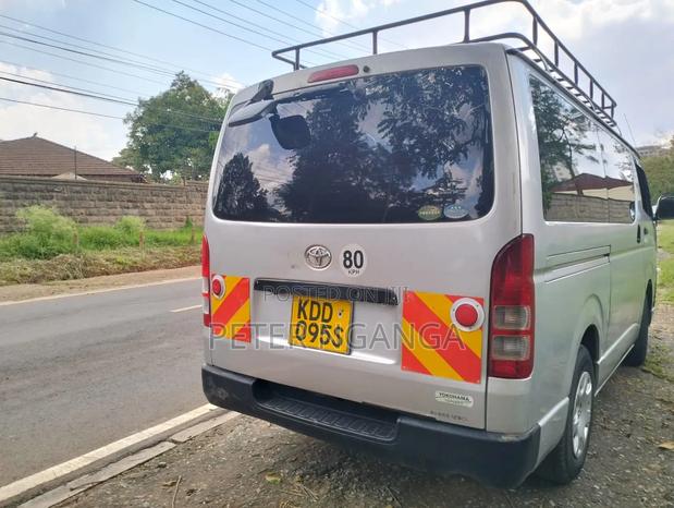 Toyota HiAce 2014 Grey - thumbnail 2