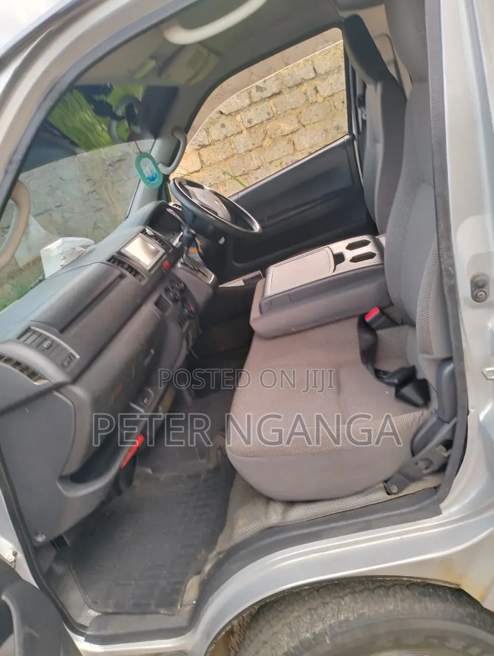 Toyota HiAce 2014 Grey