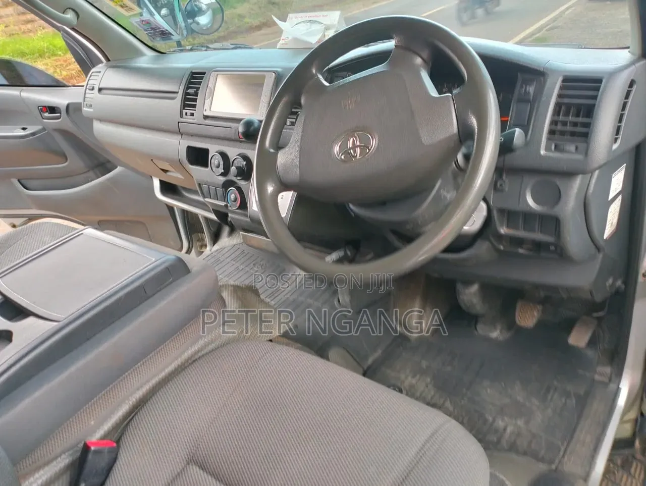 Toyota HiAce 2014 Grey
