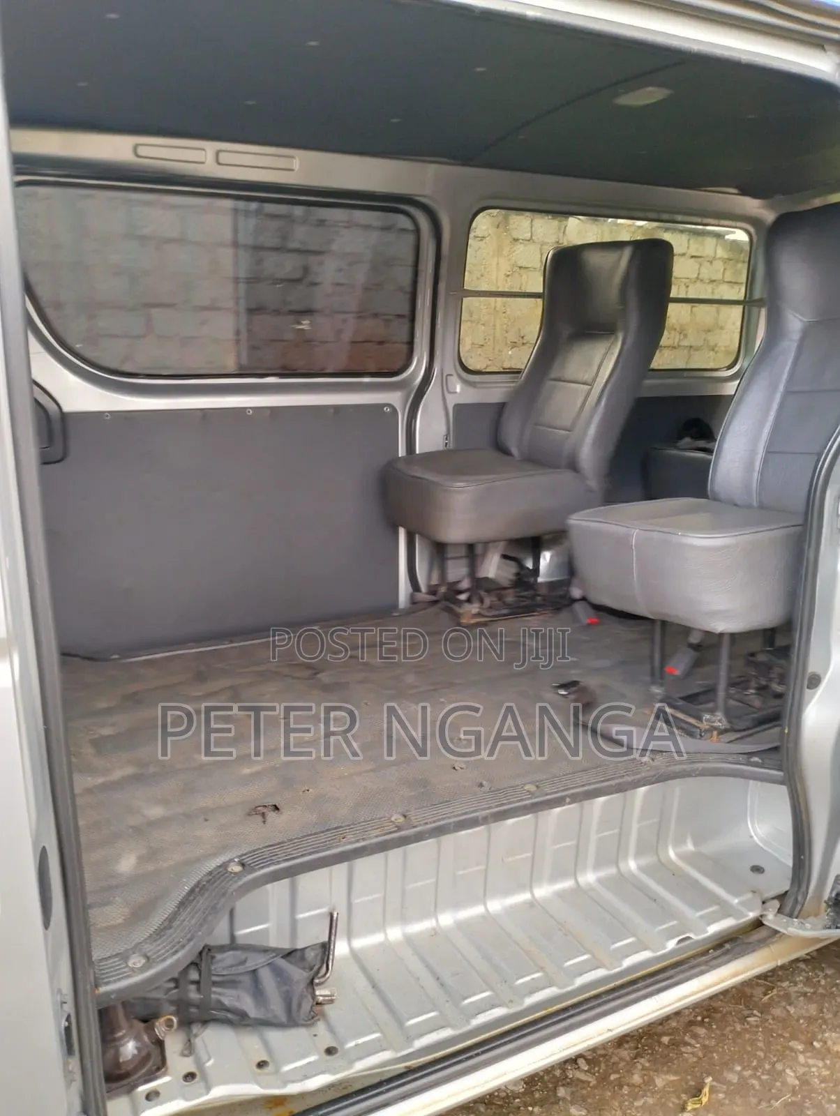 Toyota HiAce 2014 Grey