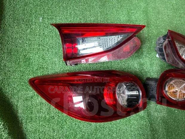 Axela 2015/2016 Backlights/Taillights