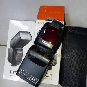 Camera Flash Godox Tt 600, Powered by Four Aa Batteries