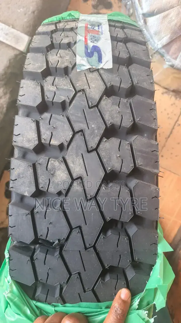 215/75r17.5 Spotrak