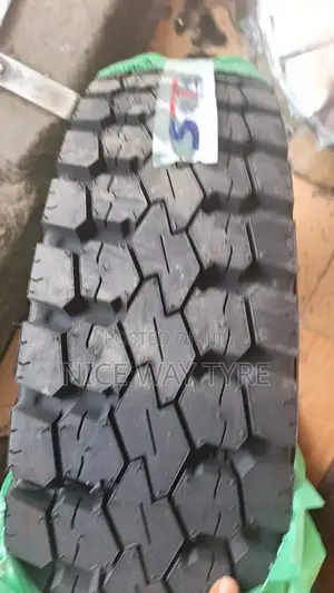 215/75r17.5 Spotrak