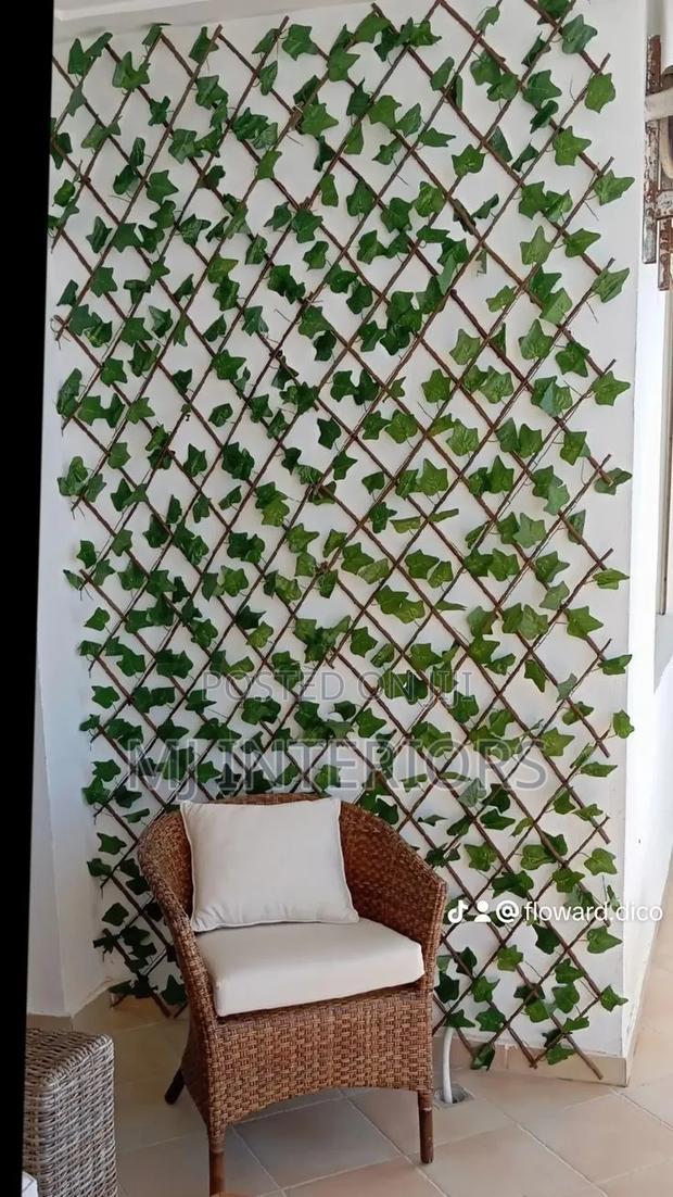 Retractable Artificial Privacy Fence Supply and Installation