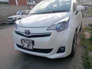 Toyota Ractis 2011 White