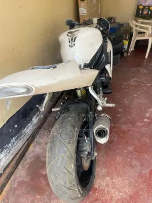 Yamaha R1 2003 White