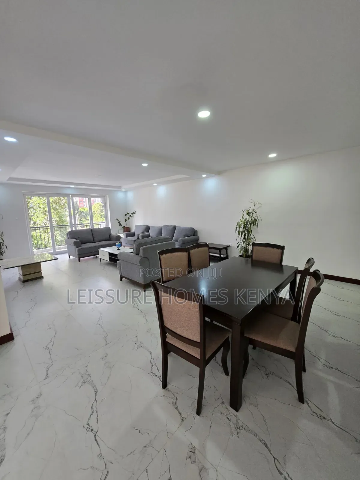 3bdrm Apartment in Parklands/Highridge for sale