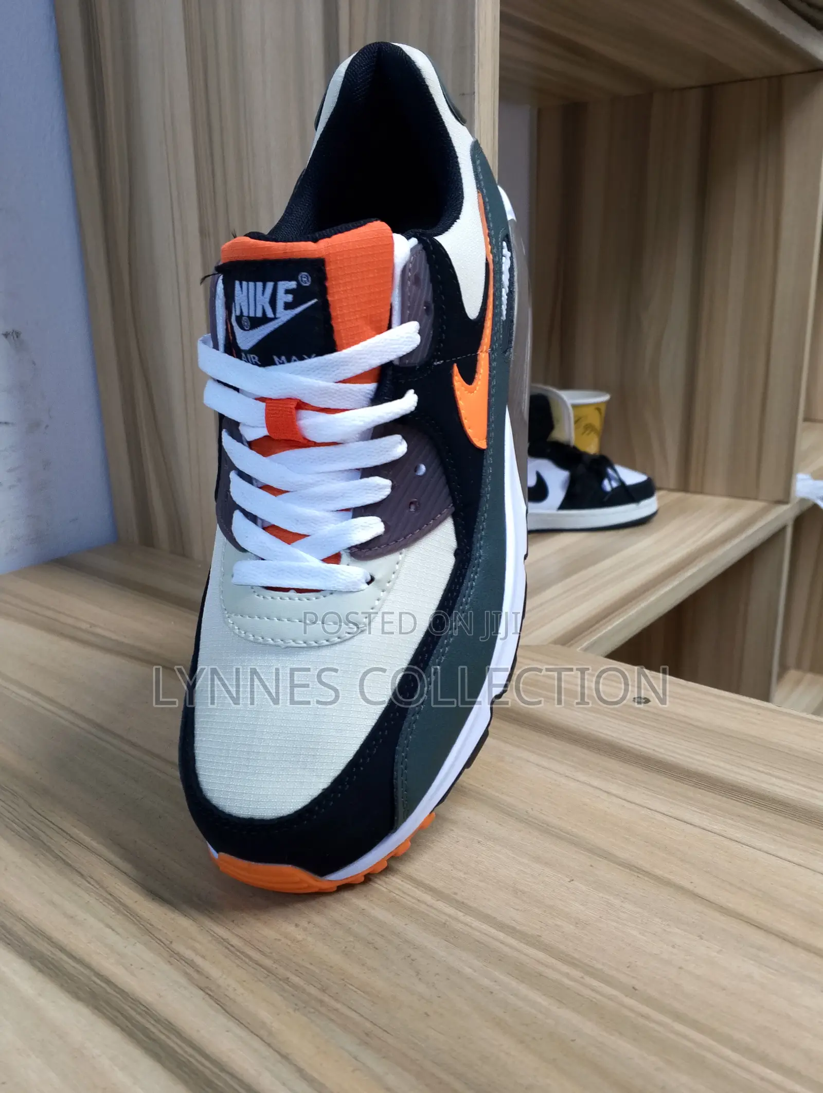 Nike Air Max 90 Multicolor - Classic Streetwear Sneakers