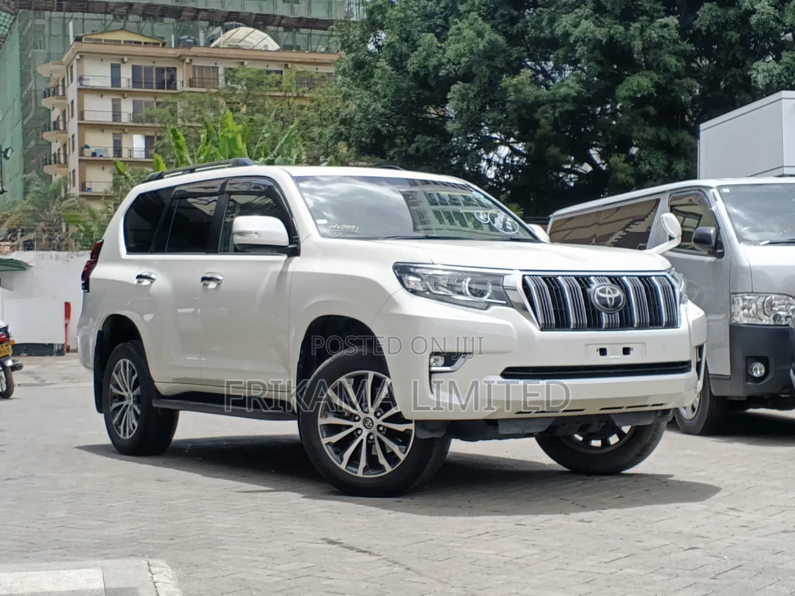 Car Hire 5 Seaters/7seater Available Payment After Delivery