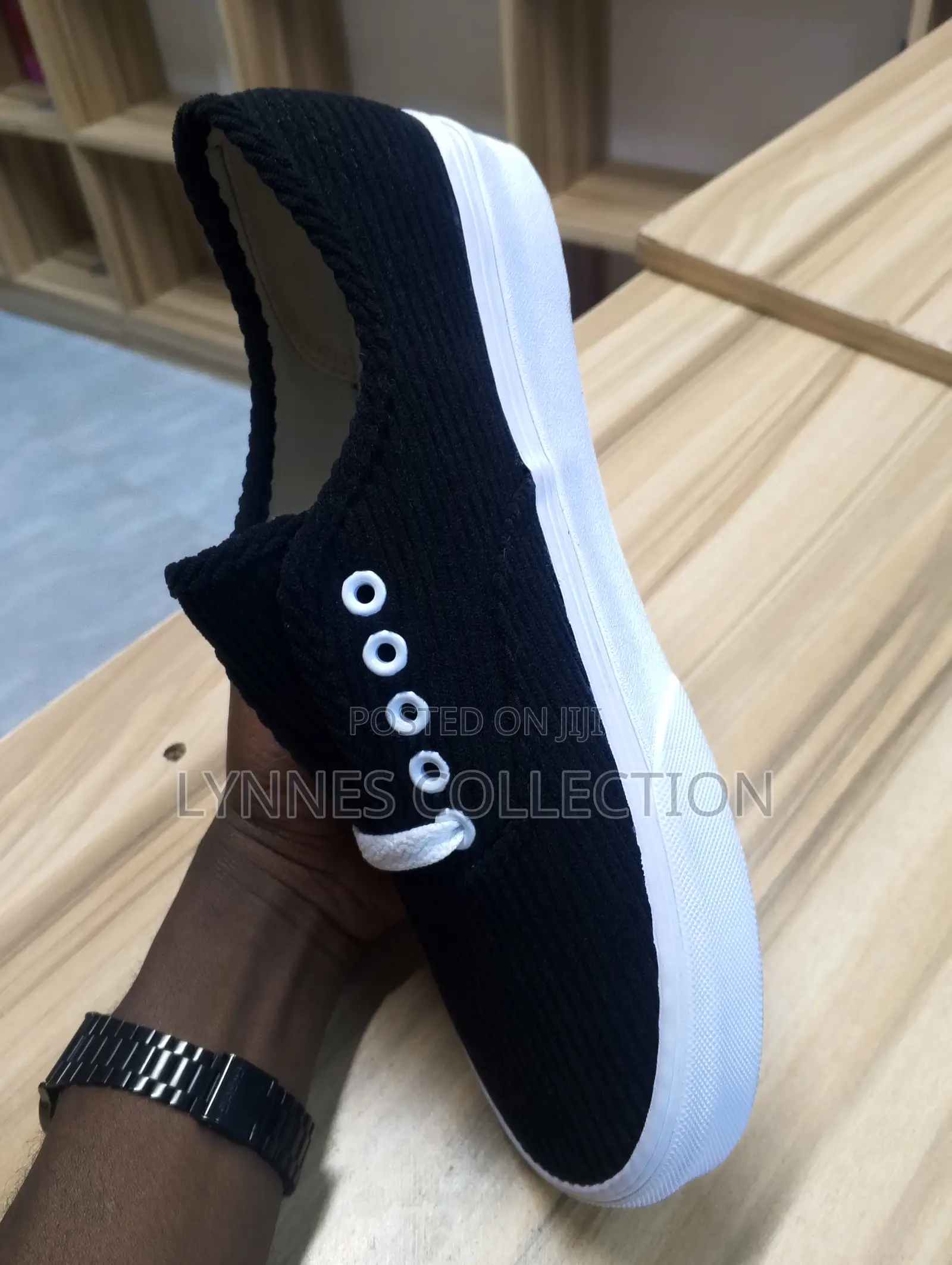 Vans Corduroy Black/White - Classic Skate Street Shoes