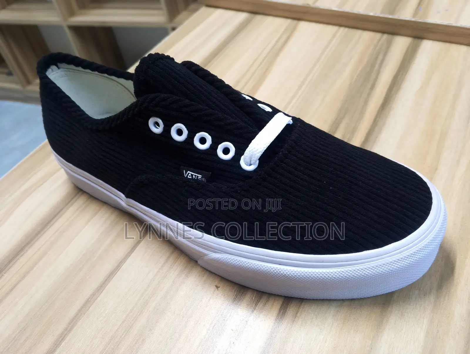 Vans Corduroy Black/White - Classic Skate Street Shoes