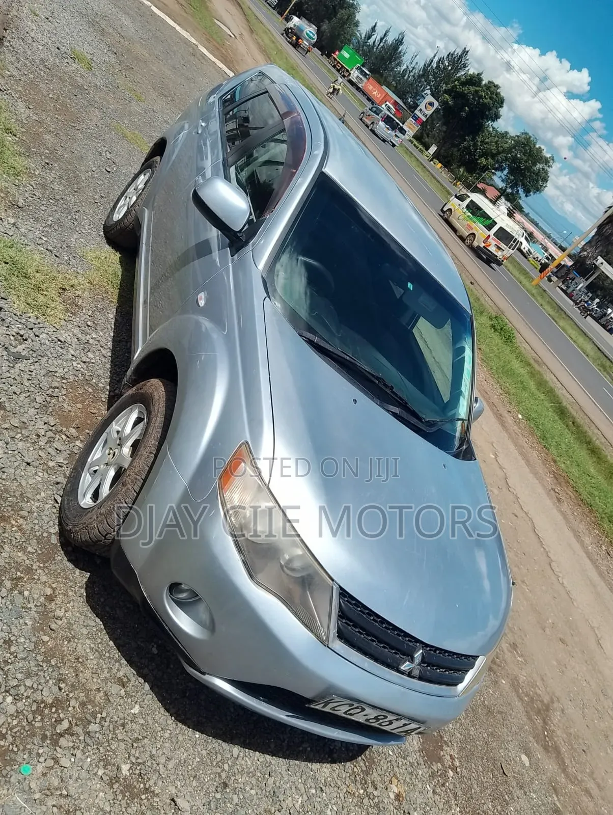 Mitsubishi Outlander 2012 Silver