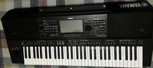 Yamaha PSR Sx 720 Keyboard