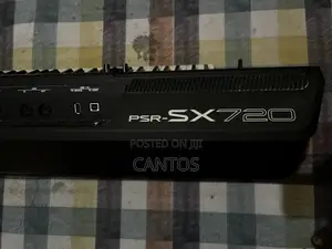 Yamaha PSR Sx 720 Keyboard