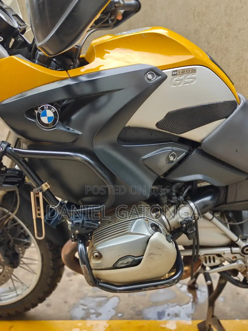 BMW 1200 2007 Yellow