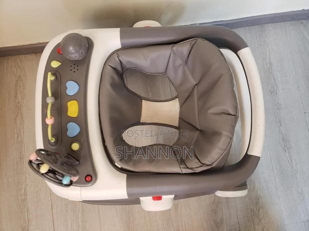 Baby Walker - thumbnail 2