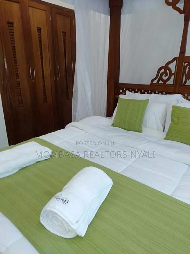 3 Bedroom With Pool Ac in Nyali - thumbnail 6