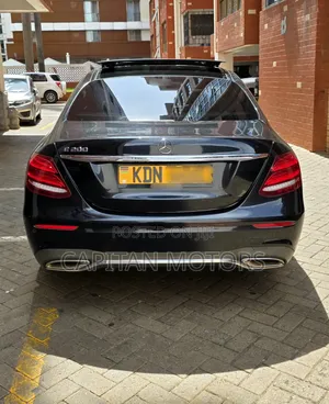 Mercedes-Benz E200 2016 Black