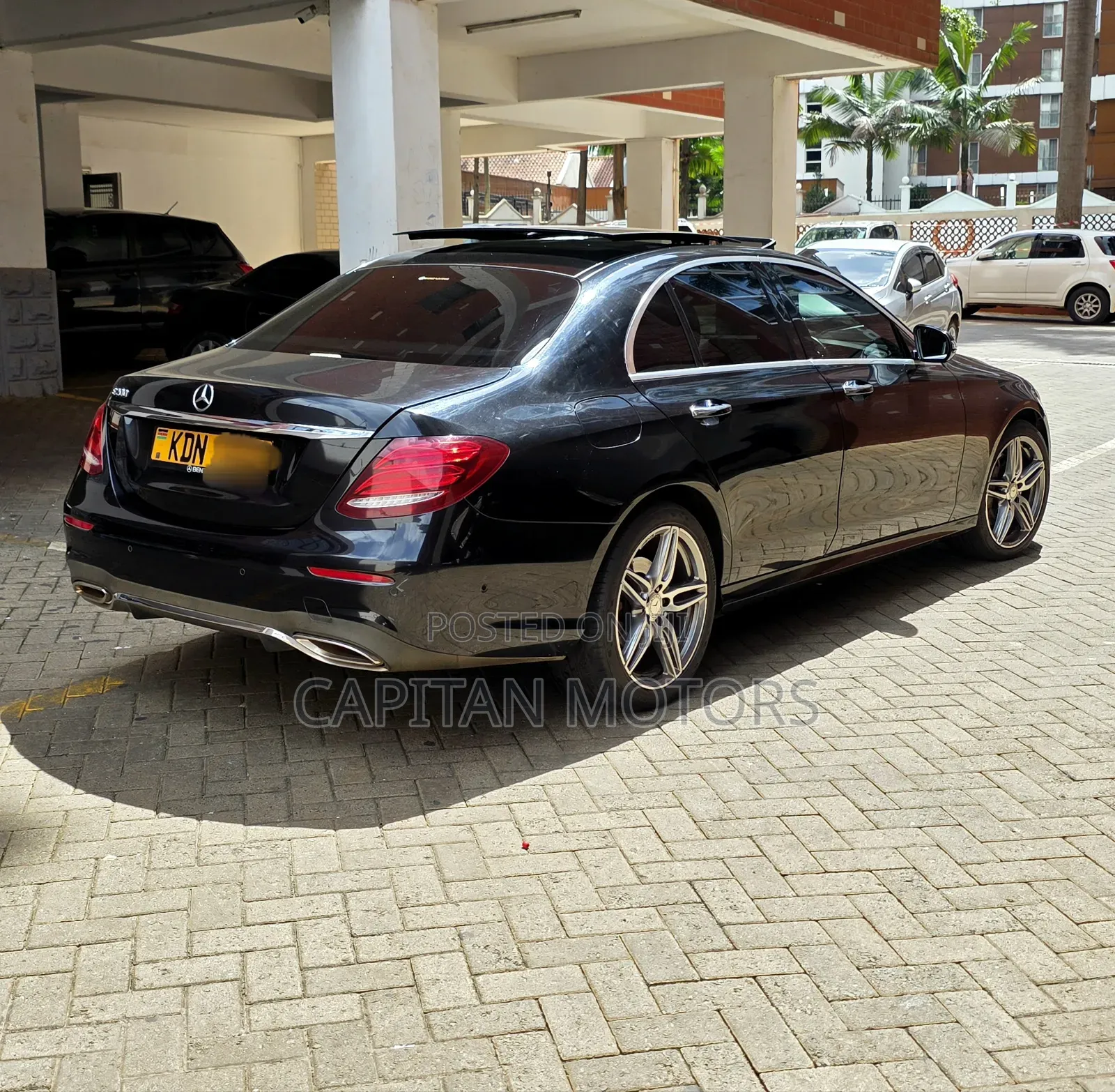 Mercedes-Benz E200 2016 Black