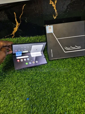 New Samsung Galaxy Fold 512 GB Black