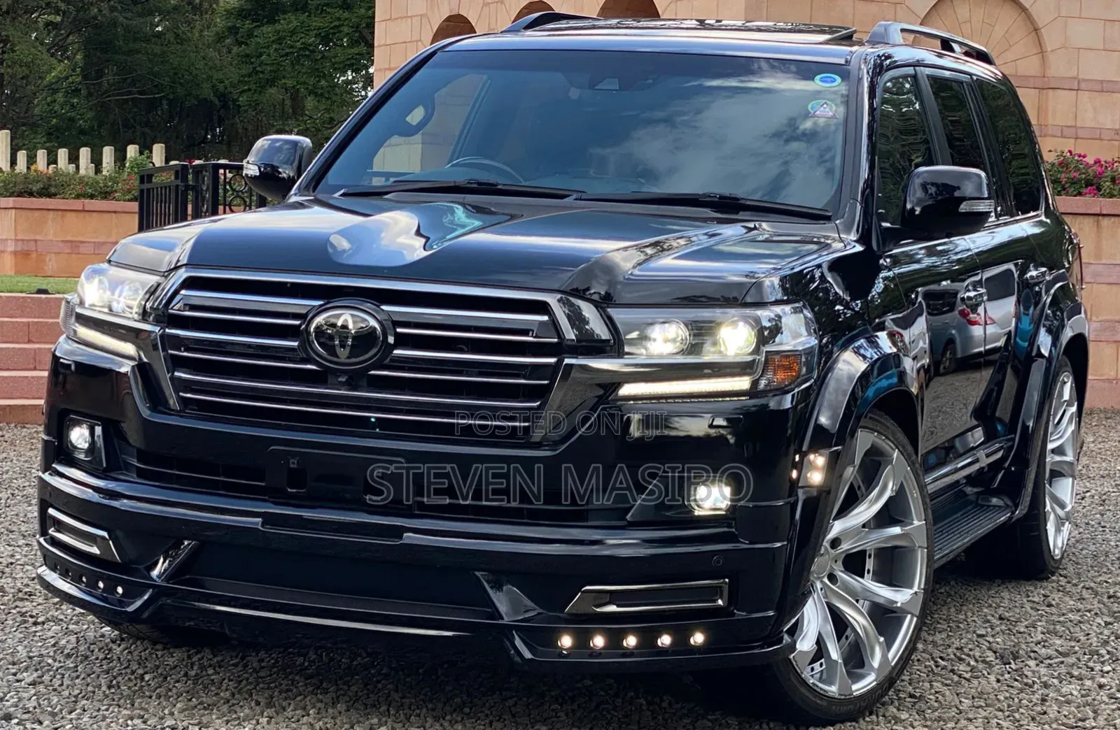 Toyota Land Cruiser 4.6 V8 ZX 2019 Black