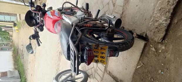 New Bajaj Boxer 125 2023 Red - main view