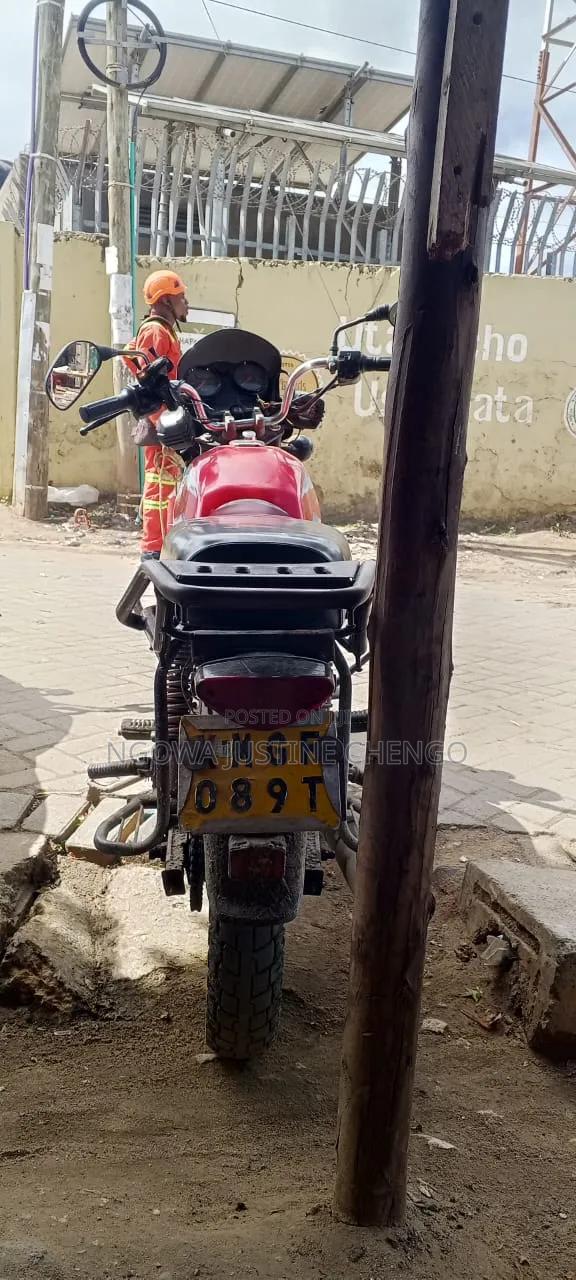 New Bajaj Boxer 125 2023 Red - thumbnail 4