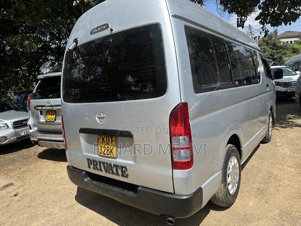 Toyota HiAce 2010 Grey - thumbnail 3