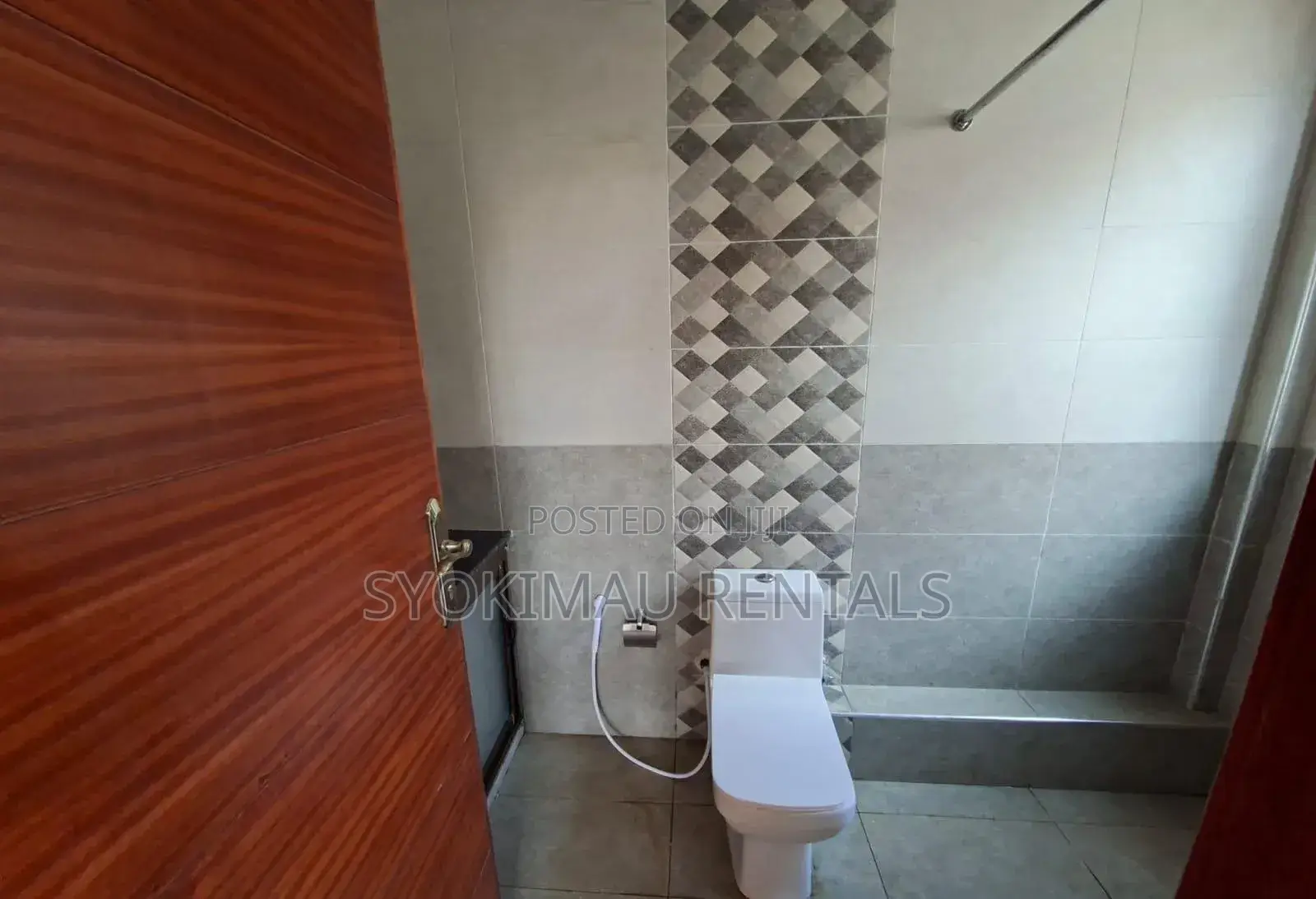 5bdrm House in Gateway Mall Area for rent