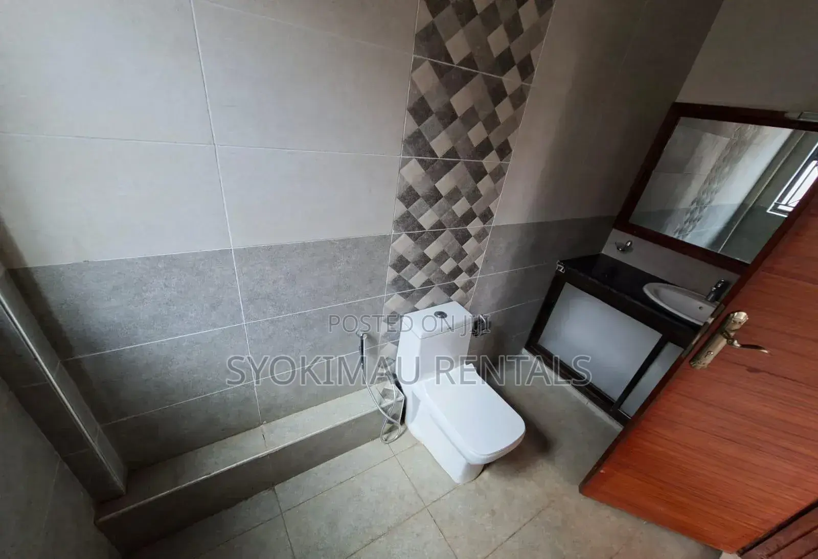 5bdrm House in Gateway Mall Area for rent