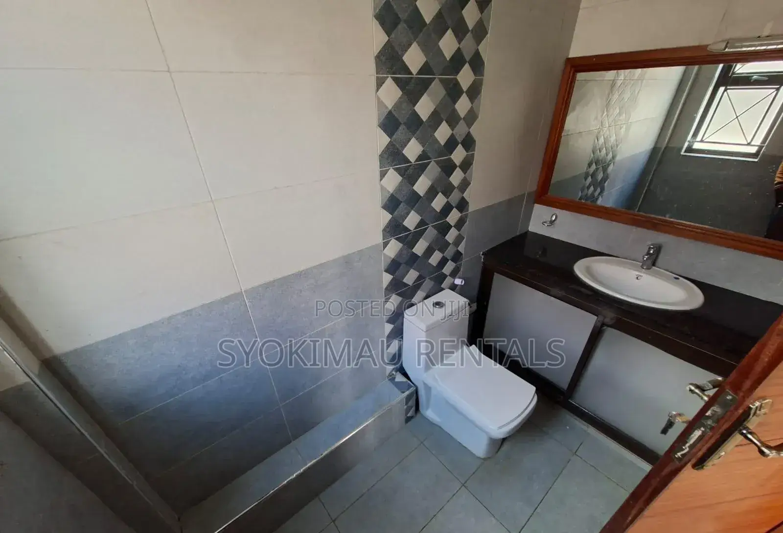 5bdrm House in Gateway Mall Area for rent