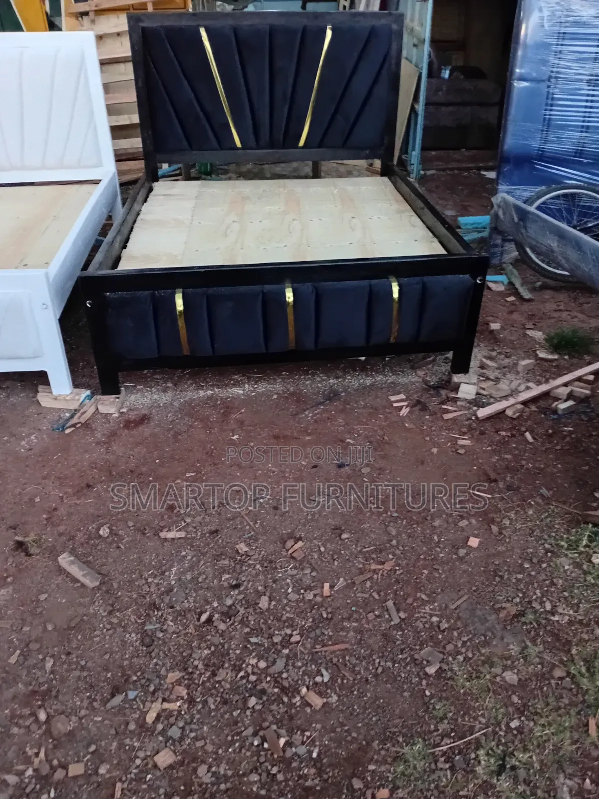 Black Mochet Bed