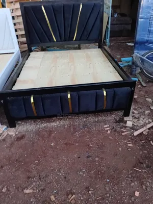 Black Mochet Bed