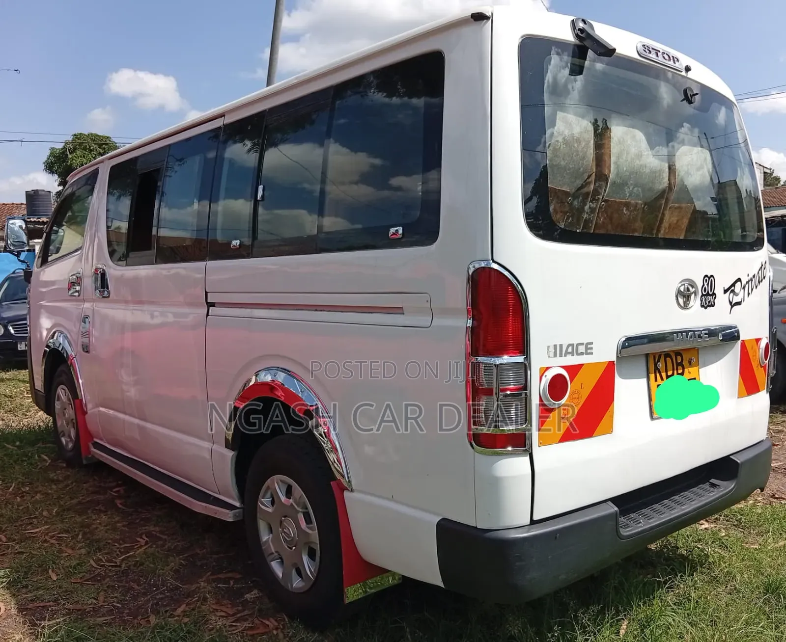 Toyota HiAce 2014 White