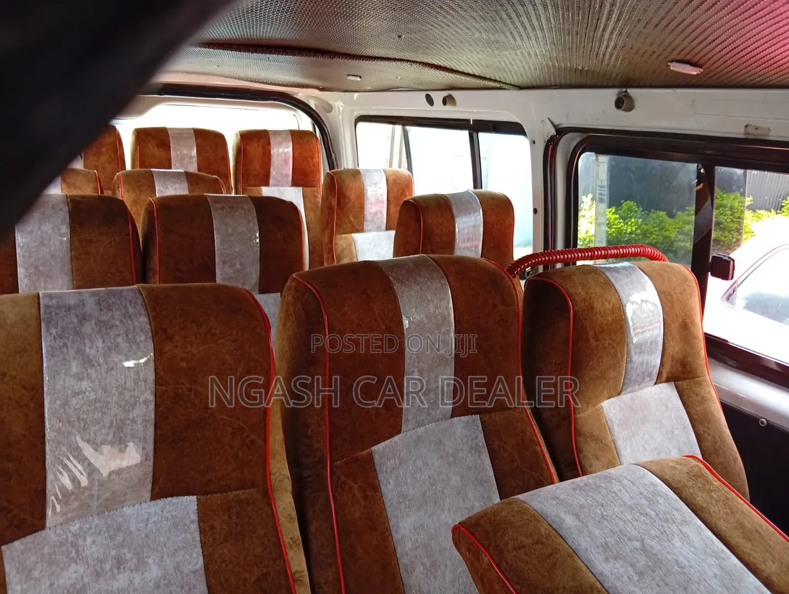Toyota HiAce 2014 White