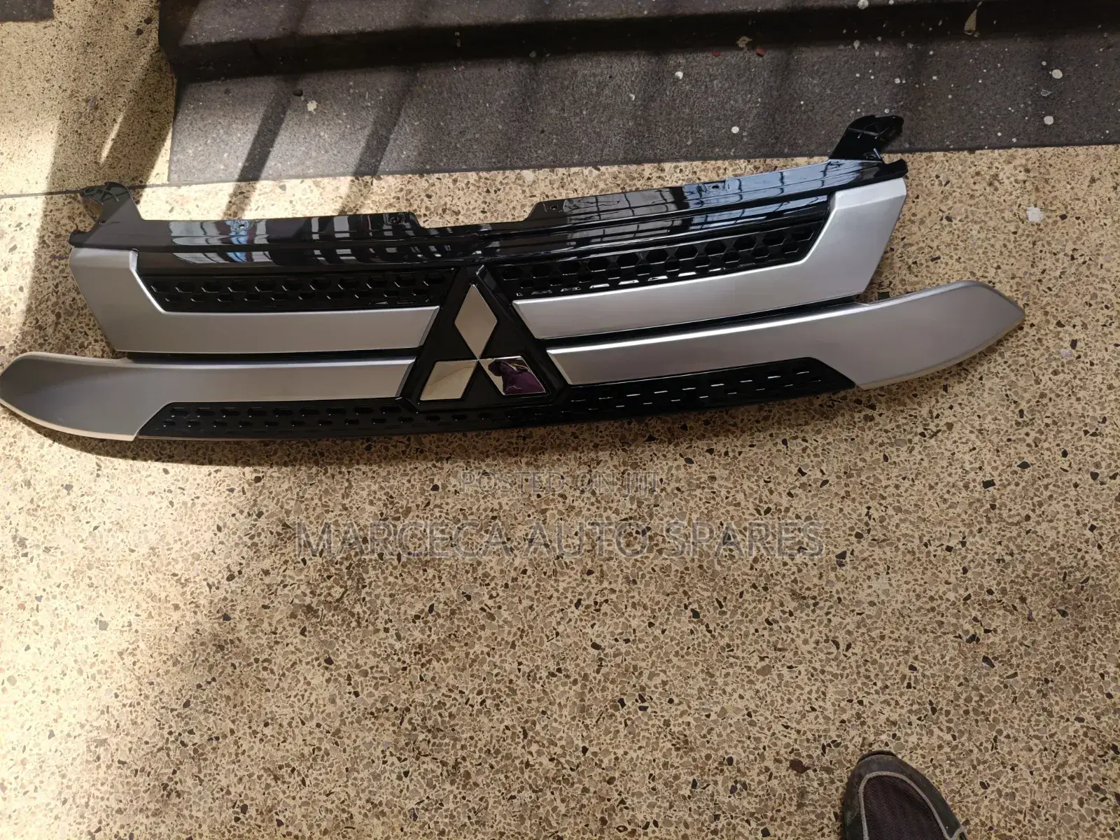 Grill Mistrubishi Outlander 2018-2020