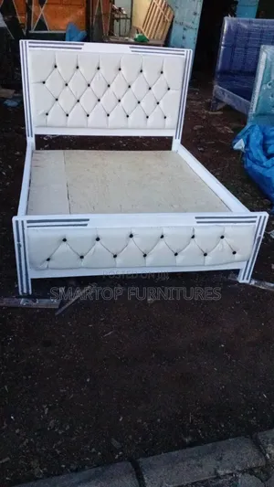 Rakisin Mochet Bed 5×6 Available