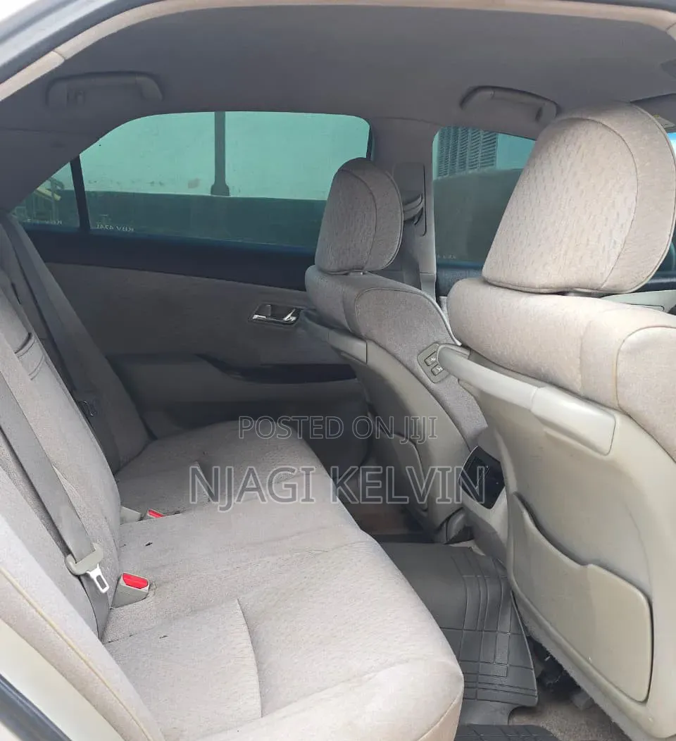 Toyota Crown 2008 Silver