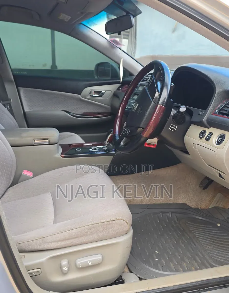 Toyota Crown 2008 Silver