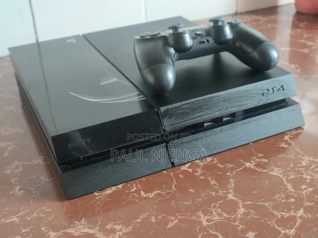 Ps4 Standard for Sale - thumbnail 3