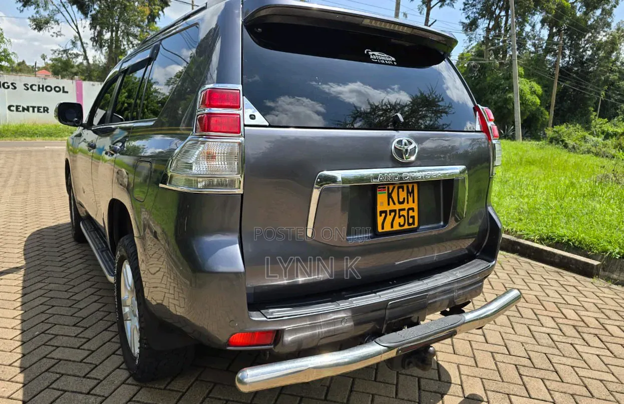 Toyota Land Cruiser Prado 2014 Gray